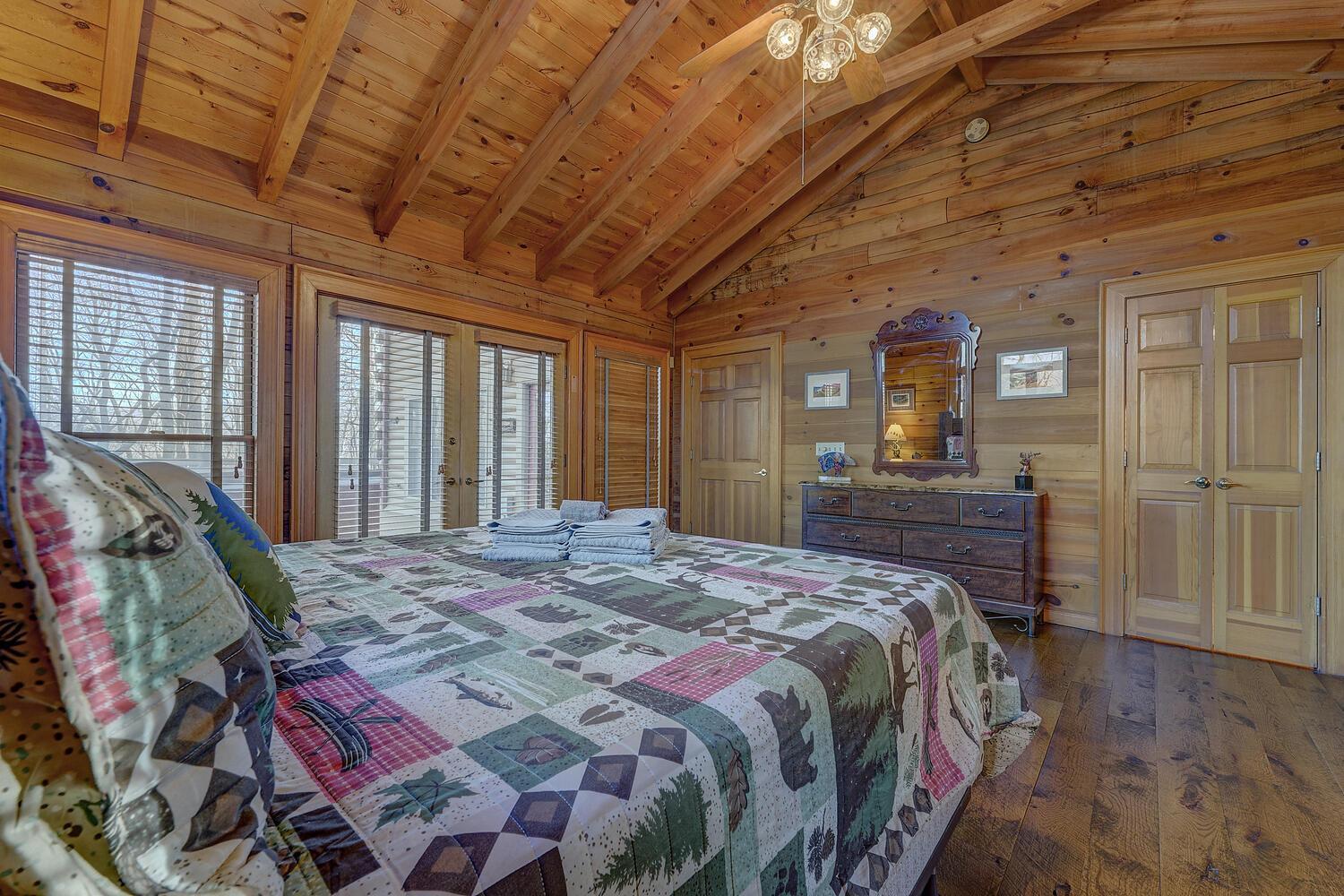 Blue Ridge Bliss- Spacious Cabin, Pets, Hot Tub! Exterior photo